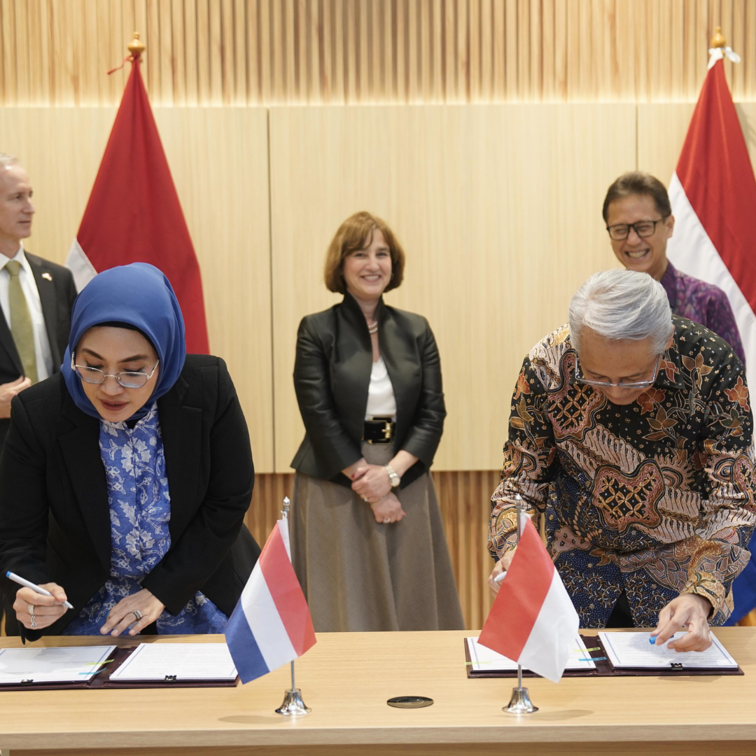 Kementerian-Kesehatan-Indonesia-dan-Philips-Tandatangani-Memorandum-Saling-Pengertian-MoU.png